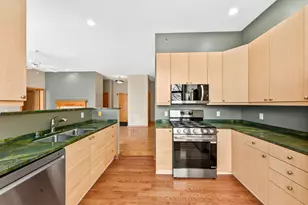 530 W Doty St, Madison, WI 53703 - Photo 16