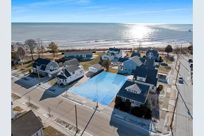 911  17th St, Two Rivers, WI 54241 - Photo 1