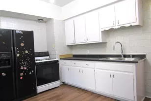 2119 S 14th St, Milwaukee, WI 53215 - Photo 8