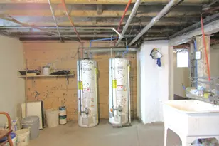 2119 S 14th St, Milwaukee, WI 53215 - Photo 12