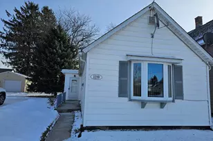1219 S 21st St, Manitowoc, WI 54220 - Photo 24