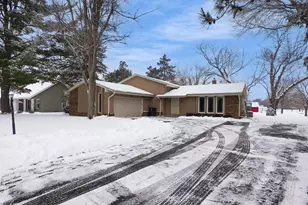 502 Homesteaders Retreat, Eagle, WI 53119 - Photo 2