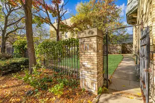 224 W Vine St, Milwaukee, WI 53212 - Photo 10