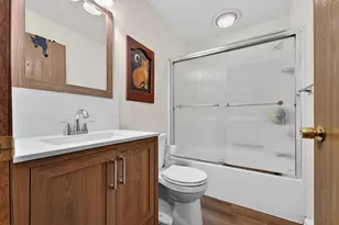 6611 Mariner Dr, Racine, WI 53406 - Photo 12