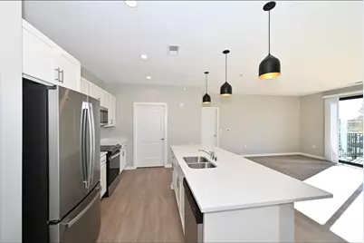 500 E Main St #206, Racine, WI 53185 - Photo 4