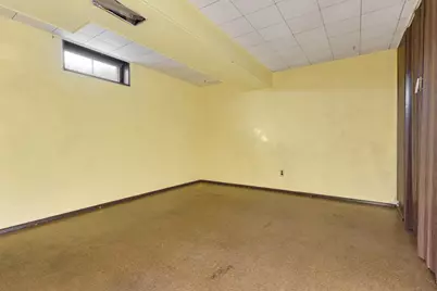 2813 E Allerton Ave, Saint Francis, WI 53235 - Photo 12