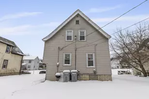 3234 N Achilles St, Milwaukee, WI 53212 - Photo 26