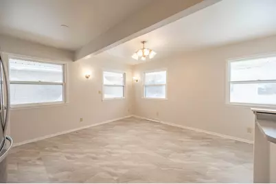 7629 W Thurston Cir, Milwaukee, WI 53218 - Photo 6