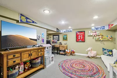 6839  Wellauer Dr, Wauwatosa, WI 53213 - Photo 36