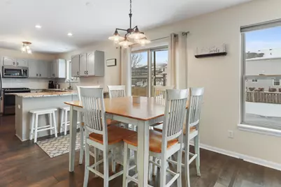 920 N Hearthstone St, Elkhorn, WI 53121 - Photo 6