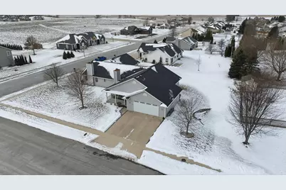 607 S 2nd St, Cedar Grove, WI 53013 - Photo 40