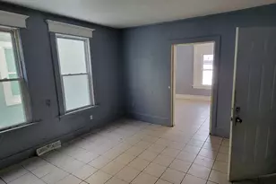 3354 N 2nd St, Milwaukee, WI 53212 - Photo 2