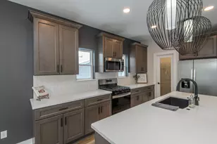 1414 S 166th St, New Berlin, WI 53151 - Photo 4