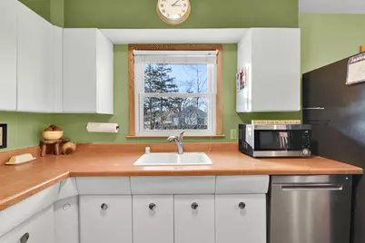 11834 W Rainbow Ave, Milwaukee, WI 53214 - Photo 8