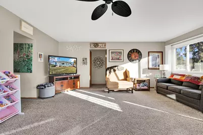 11834 W Rainbow Ave, Milwaukee, WI 53214 - Photo 14