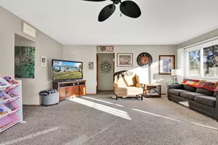 11834 W Rainbow Ave, Milwaukee, WI 53214 - Photo 14