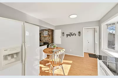 3436 S 93rd St, Milwaukee, WI 53227 - Photo 10