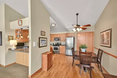 17600 W Lincoln Ave, New Berlin, WI 53146 - Photo 10