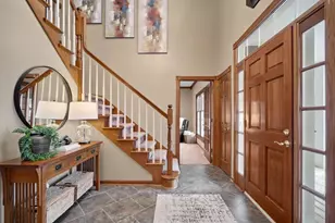 8605 S River Terrace Dr, Franklin, WI 53132 - Photo 6