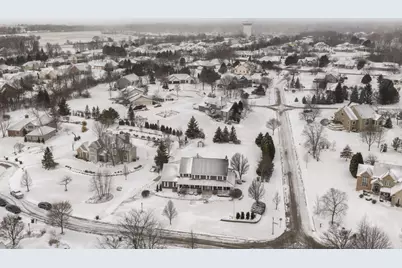 8605 S River Terrace Dr, Franklin, WI 53132 - Photo 44