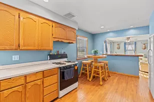 1924 Johnson Ave, Racine, WI 53402 - Photo 12