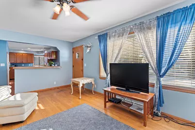 1924  Johnson Ave, Racine, WI 53402 - Photo 6