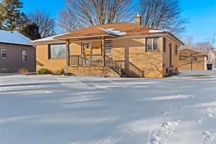 1924 Johnson Ave, Racine, WI 53402 - Photo 2