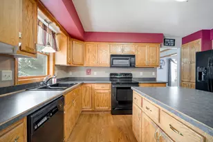 W127S9686 Scott Krause Dr, Muskego, WI 53150 - Photo 8