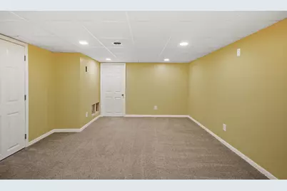 7108  Pershing Blvd, Kenosha, WI 53142 - Photo 20