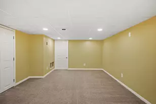 7108 Pershing Blvd, Kenosha, WI 53142 - Photo 20