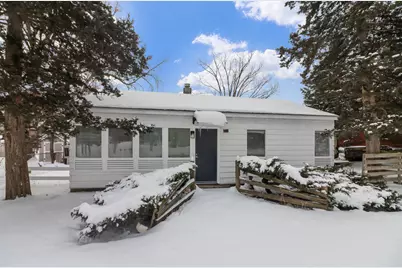 742  Sheridan Springs Rd, Lake Geneva, WI 53147 - Photo 2