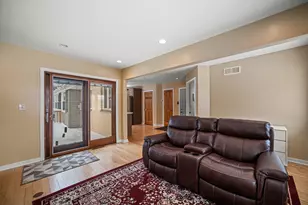 N50W14420 Fairmount Ave, Menomonee Falls, WI 53051 - Photo 10