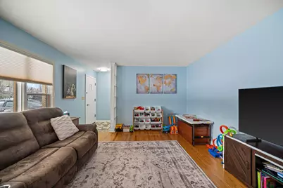 N50W14420  Fairmount Ave, Menomonee Falls, WI 53051 - Photo 8