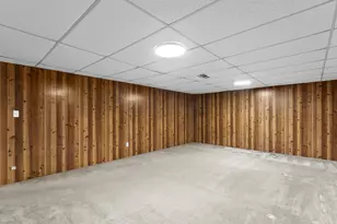 2136 Richmond Ave, Manitowoc, WI 54220 - Photo 12