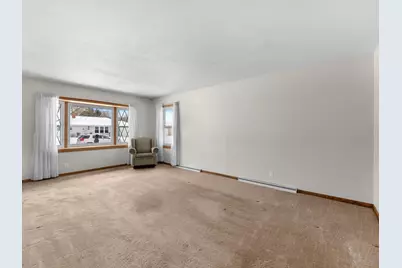 2136  Richmond Ave, Manitowoc, WI 54220 - Photo 24