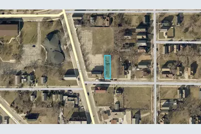 1430  Groeling Ave, Milwaukee, WI 53206 - Photo 2