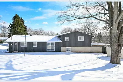 5135 S Menard Dr, New Berlin, WI 53151 - Photo 34