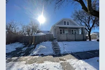 5327 W Wright St, Milwaukee, WI 53210 - Photo 2