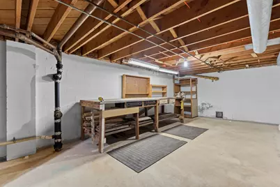 8824 W Dosie Ave, Greenfield, WI 53228 - Photo 30