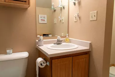 1978  Parknoll Ln, Port Washington, WI 53074 - Photo 8