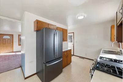 622  Smith St, Plymouth, WI 53073 - Photo 6