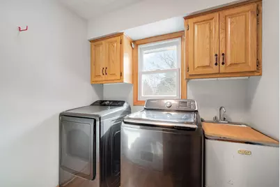 683  Fox Run Dr, Saukville, WI 53080 - Photo 14