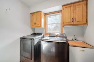 683 Fox Run Dr, Saukville, WI 53080 - Photo 14