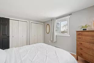 293 Meadowside Ct, Pewaukee, WI 53072 - Photo 22