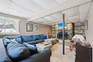 293 Meadowside Ct, Pewaukee, WI 53072 - Photo 28