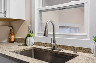 992 Home Ave, Fox Crossing, WI 54952 - Photo 10