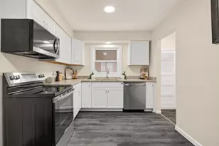 992 Home Ave, Fox Crossing, WI 54952 - Photo 8