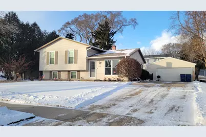 258 W Bridge St, Grafton, WI 53024 - Photo 6
