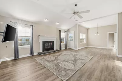 1799  Woodland Way, Slinger, WI 53086 - Photo 4