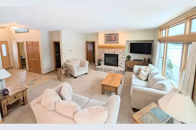 N108W14895  Bel Aire Ln, Germantown, WI 53022 - Photo 12
